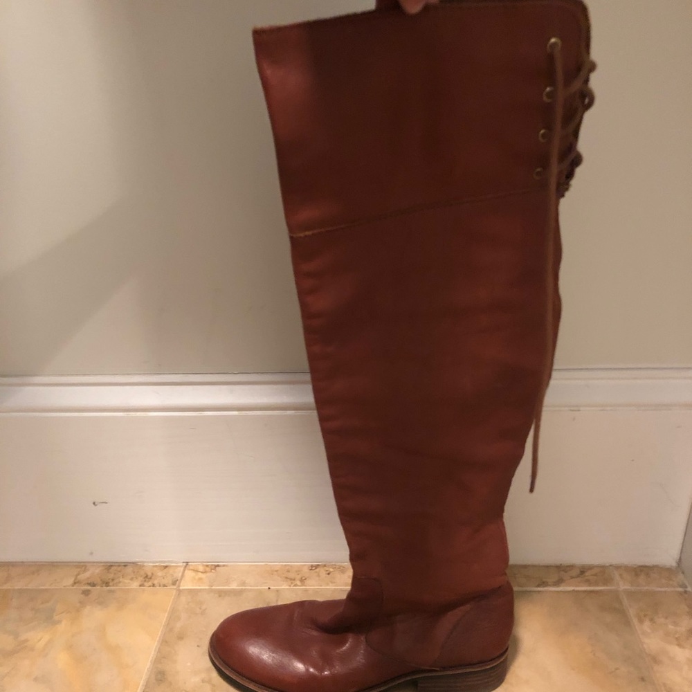Barely used knee high boots!